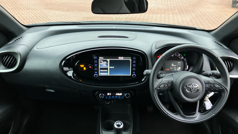 Toyota Aygo X 1.0 VVT-i Edge 5dr Petrol Hatchback